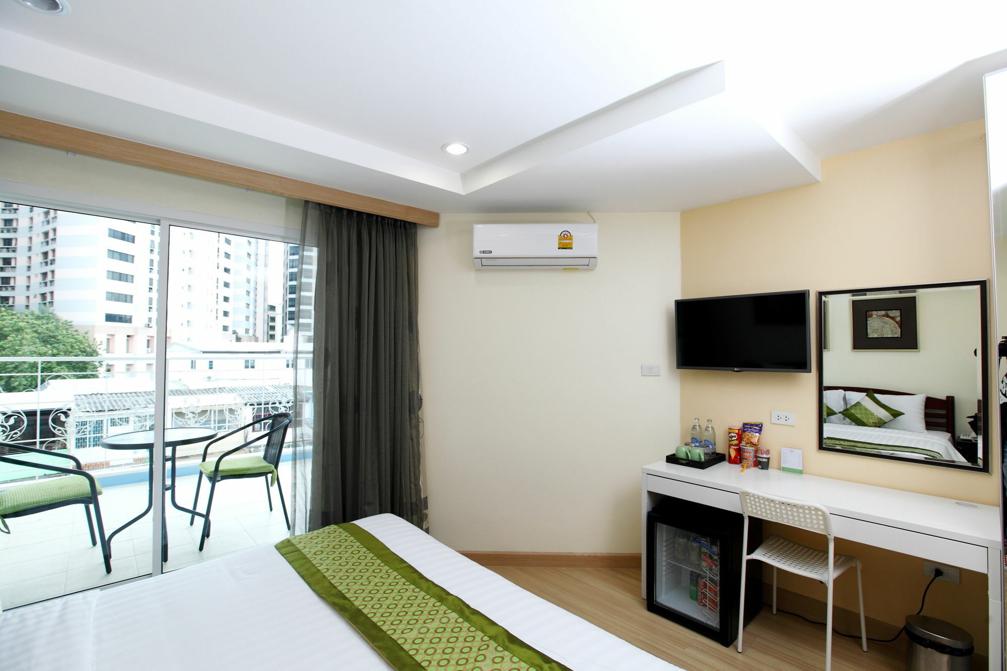 Icheck Inn Sukhumvit 22 Bangkok Bagian luar foto