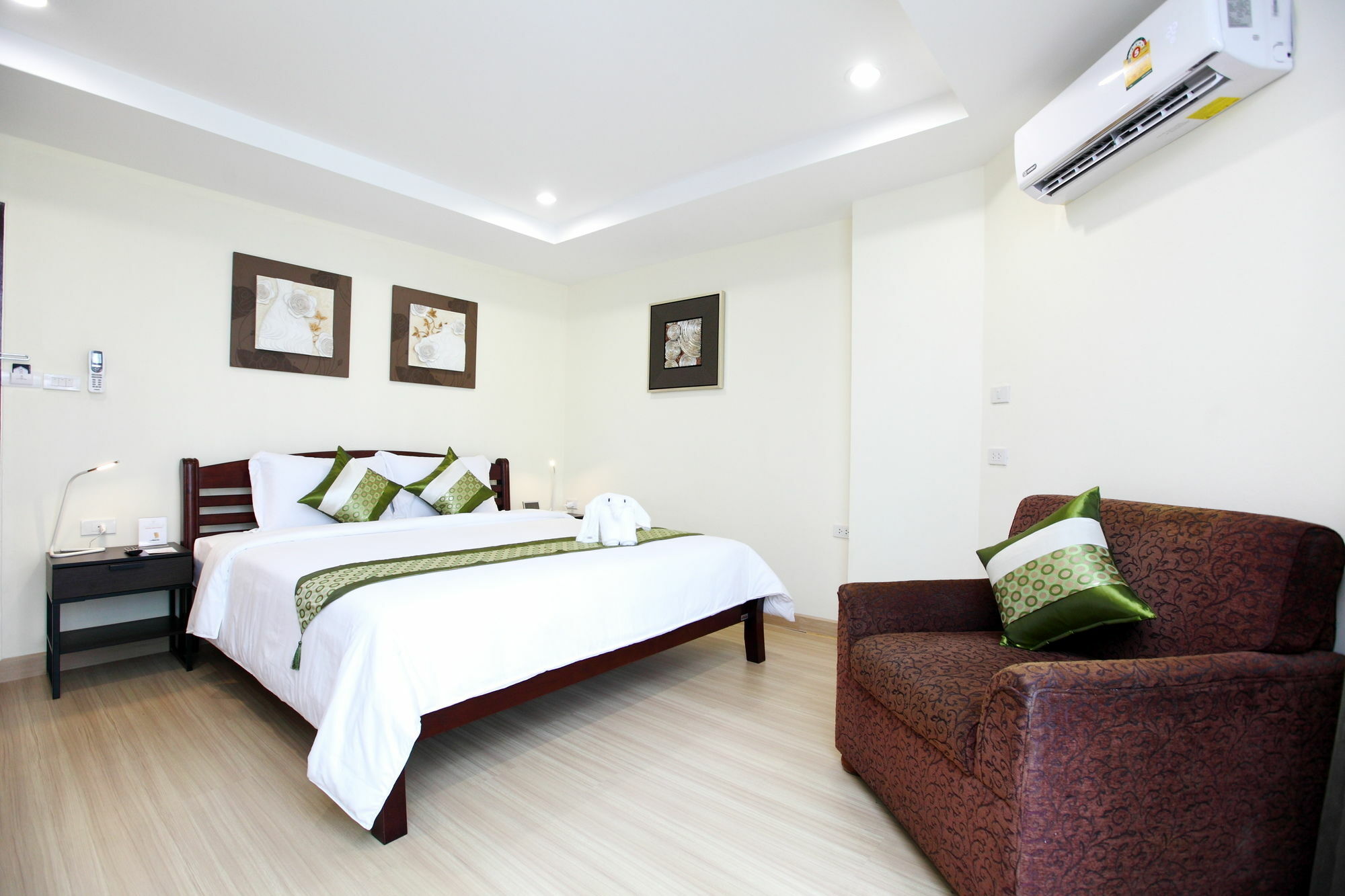 Icheck Inn Sukhumvit 22 Bangkok Bagian luar foto