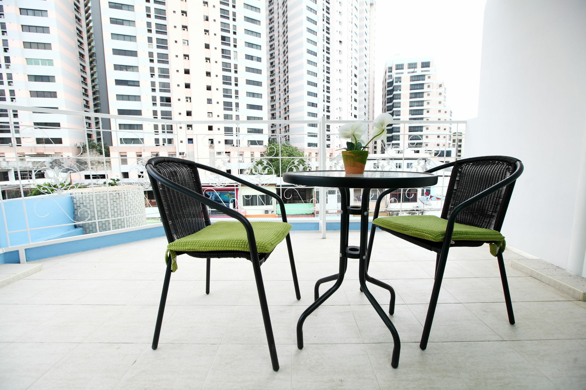 Icheck Inn Sukhumvit 22 Bangkok Bagian luar foto