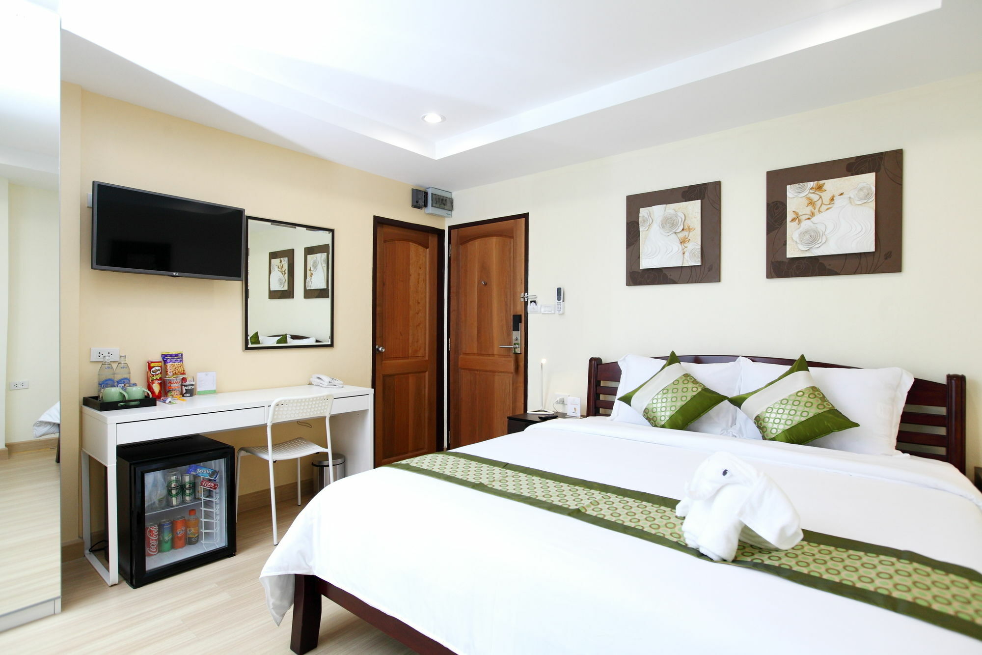 Icheck Inn Sukhumvit 22 Bangkok Bagian luar foto