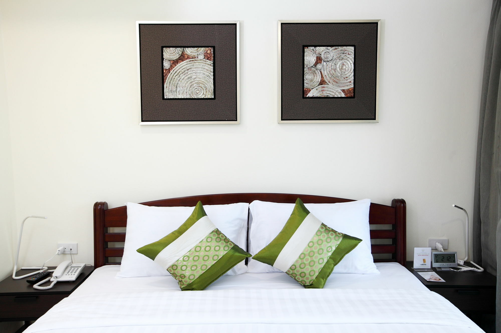 Icheck Inn Sukhumvit 22 Bangkok Bagian luar foto